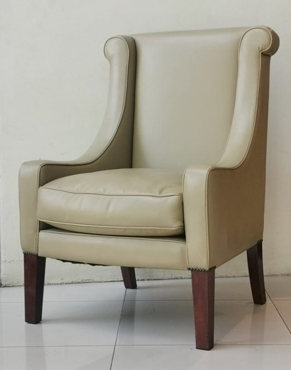 The Classic Easy Chair CH-LC2