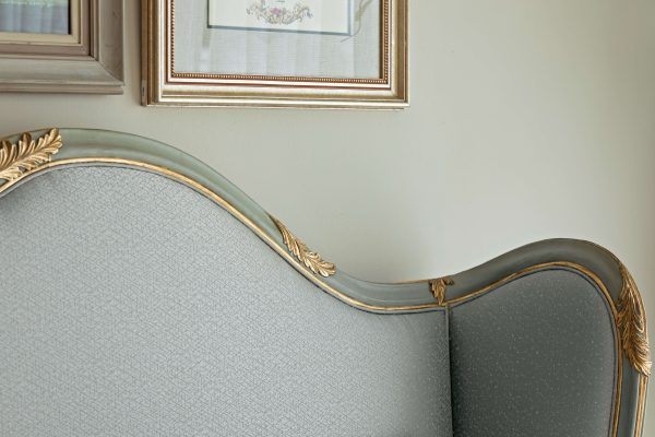 French LXV Curved bed