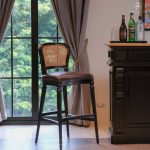 Stool bar