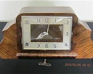 ART DECO MANTEL CLOCK