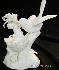 CROWN STAFFORDSHIRE BIRD