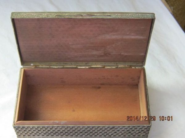 BRASS & WOODEN TRINKET BOX F14