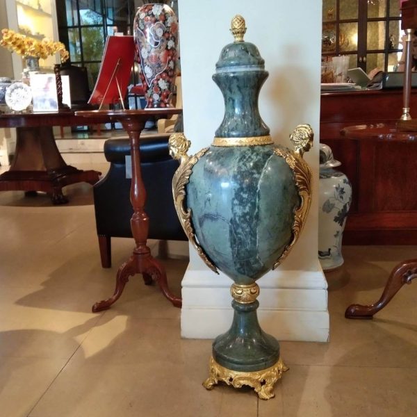 Marble Urns MILot1 90E