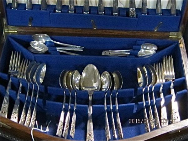 COMMUNITY PLATE canteen cutlery