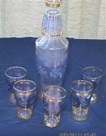 DECANTER & GLASSES SET